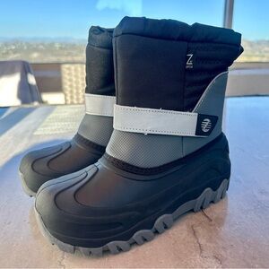Black and Gray Winter Boots